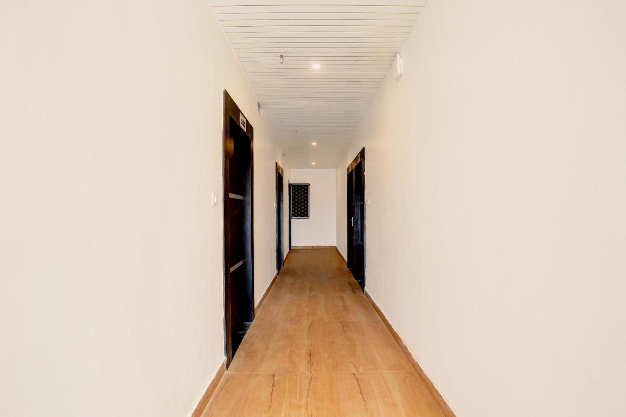 Hotel Super Townhouse Balua Road Pahadiya Varanasi Exterior foto