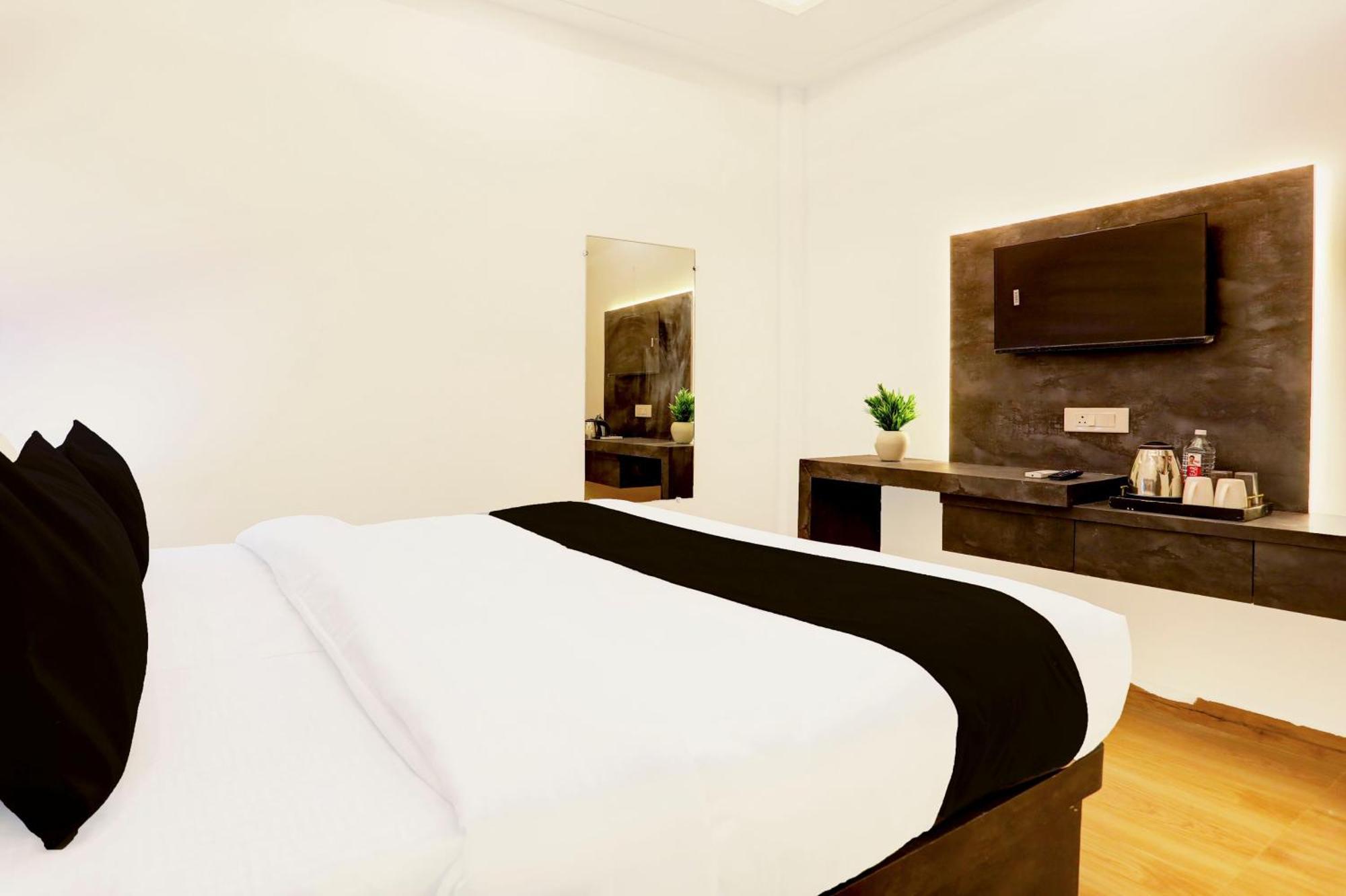 Hotel Super Townhouse Balua Road Pahadiya Varanasi Exterior foto